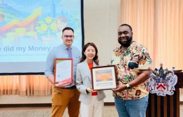 Ambassador Donya Francis Awards Certificates to 18 Participants in Financial Workshop (